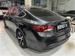 Chrysler 200